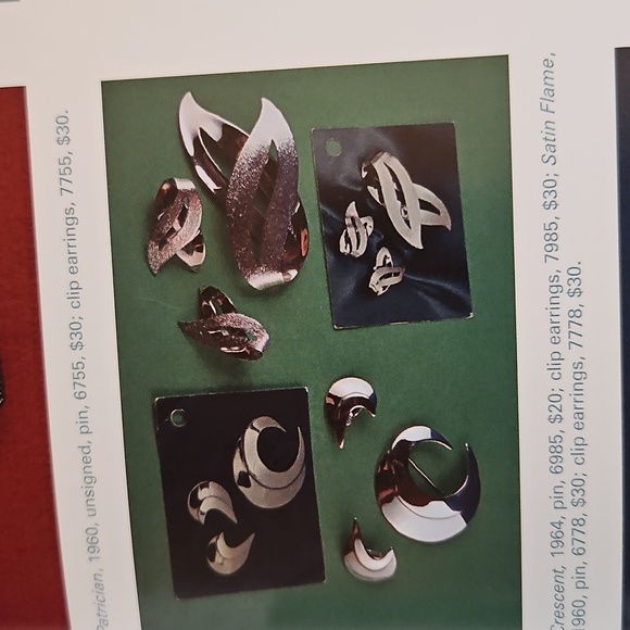 VTG SARAH COVENTRY 1960s Elegant Satin Flame Silver Brooch Clip-on Earrings Set - Picture 9 of 9